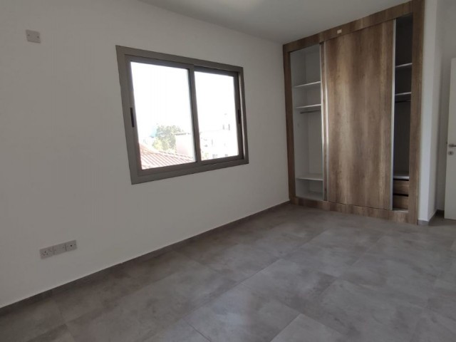 2+1 unfurnished flats for rent in Gönyeli, in a central location close to markets and stops ** 