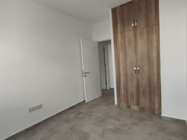 2+1 unfurnished flats for rent in Gönyeli, in a central location close to markets and stops ** 