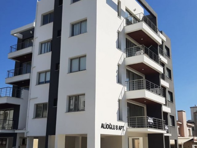 2+1 unfurnished flats for rent in Gönyeli, in a central location close to markets and stops ** 