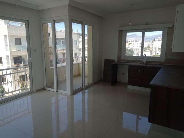 INVESTMENT WITH RENTAL GUARANTEED IN KAYMAKLI TERMINAL AREA (2+1) 90M2 LARGE SPACIOUS FLAT FOR SALE ** 