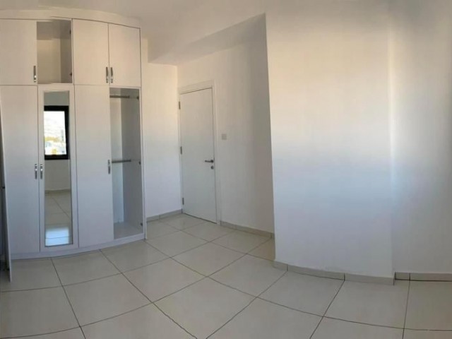 Yenişehir Bölgesinde Eşyasız  2+1 kiralık daire...