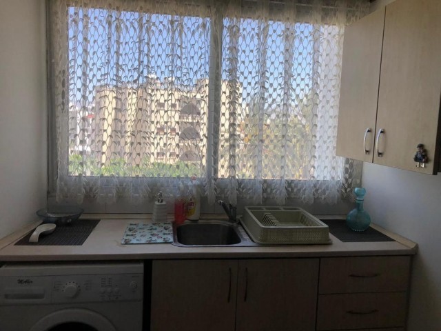 Ortaköy de şehirin merkezinde kiralık 1+1 daire 