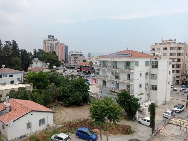 3 + 1 Opportunity Apartments for Sale in the Central Location in the Yenişehir Region ** 