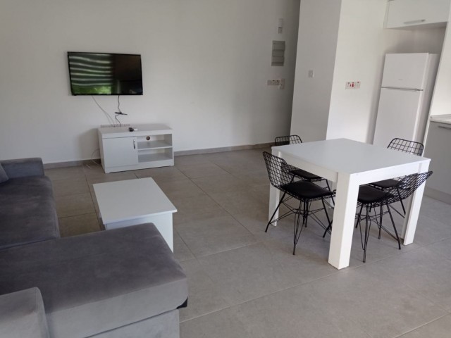 SPACIOUS SPACIOUS 90M2 (2+1) APARTMENT FOR RENT WITH ELEVATOR AND PARKING WITH FURNISHED TERRACE IN A NEW BUILDING IN AN EXCELLENT CENTRAL LOCATION. ** 