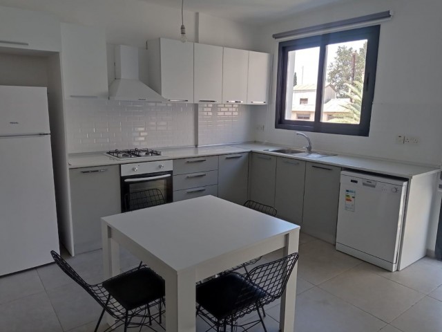 SPACIOUS SPACIOUS 90M2 (2+1) APARTMENT FOR RENT WITH ELEVATOR AND PARKING WITH FURNISHED TERRACE IN A NEW BUILDING IN AN EXCELLENT CENTRAL LOCATION. ** 