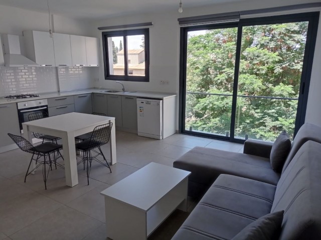 SPACIOUS SPACIOUS 90M2 (2+1) APARTMENT FOR RENT WITH ELEVATOR AND PARKING WITH FURNISHED TERRACE IN A NEW BUILDING IN AN EXCELLENT CENTRAL LOCATION. ** 