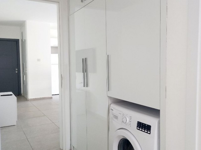 Yenişehir Merkez Konumda Teraslı, Eşyalı 2+1 Kiralık Daire