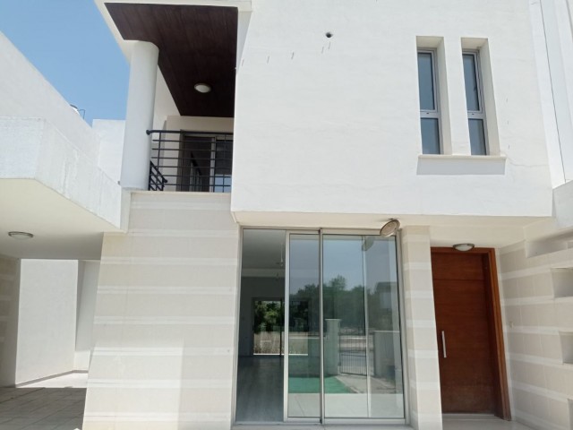 Twin Villas for Sale in a Peaceful Environment in a Central Location in a Wonderful Location for Sale in the Kucukkaymakli Region ** 