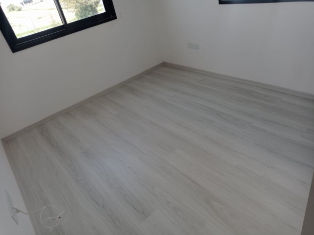 85M2 TURKISH OPPORTUNITY APARTMENT ON THE GROUND FLOOR IN THE SMALL KAYMAKLI DISTRICT (2 +1) ** 