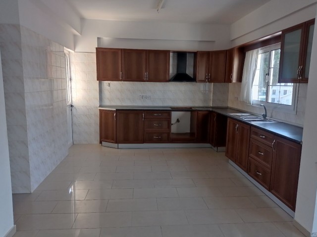 3+1 Apartment for rent with semi-furnished monthly payment on Yenisehirde street ** 