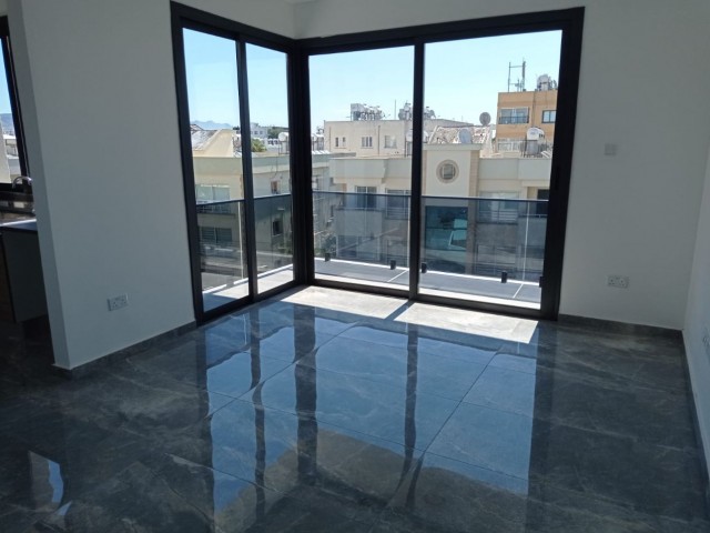 EXCELLENT DESIGN IN THE MOST ELITE AREA OF KÜÇÜK KAYMAKLI, 1. SPACIOUS AND SPACIOUS APARTMENTS WITH AN ELEVATOR (3+1), BUILT WITH HIGH-CLASS WORKMANSHIP AND MATERIALS ** 