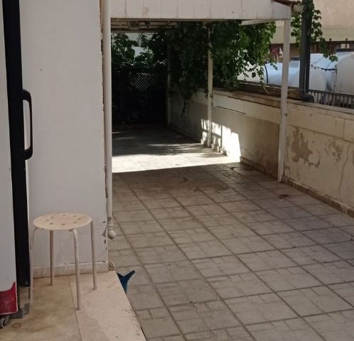 135 M2 GROUND FLOOR APARTMENT WITH SPACIOUS SPACIOUS GARDEN (3+1) IN AN EXCELLENT LOCATION IN ORTAKOY DISTRICT, EACH ROOM IS A WONDERFUL AIR-CONDITIONED APARTMENT FOR RENT ** 