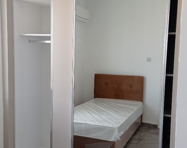 Bakanlıklar bölgesinde merkezi konumda kiralık 2+1 yeni eşyalı sıfır daire