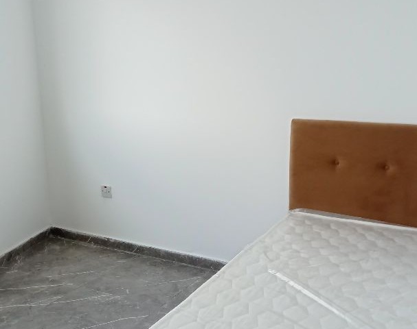 Bakanlıklar bölgesinde merkezi konumda kiralık 2+1 yeni eşyalı sıfır daire