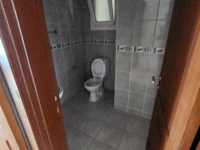 Neu möblierte 3 + 1 Wohnung zur Miete in Yenisehir ** 