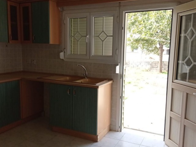 Detached House To Rent in Kızılbaş, Nicosia