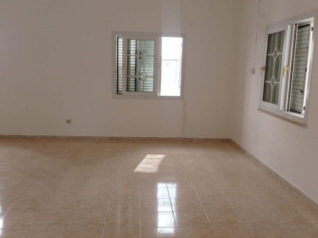 Detached House To Rent in Kızılbaş, Nicosia