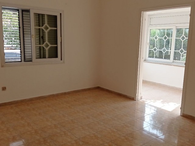 Detached House To Rent in Kızılbaş, Nicosia