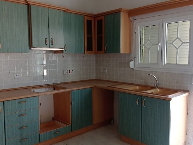 Detached House To Rent in Kızılbaş, Nicosia