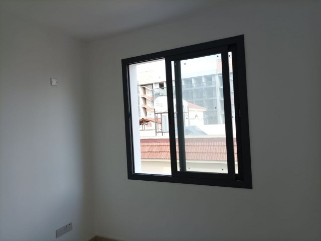 Investment opportunity apartments in Küçük Kaymaklı area with 2+1 90M2 elevator indoor and outdoor parking lot