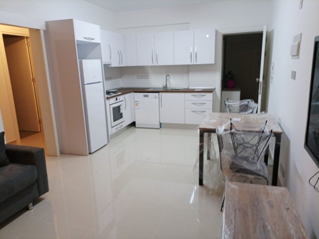 آپارتمان جدید مبله با بالکن (2+1) 90 متر مربع برای اجاره در ساختمان جدید در HAMİTKÖY