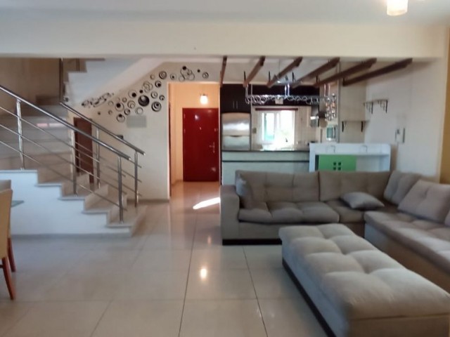 Villa For Sale in Küçük Kaymaklı, Nicosia