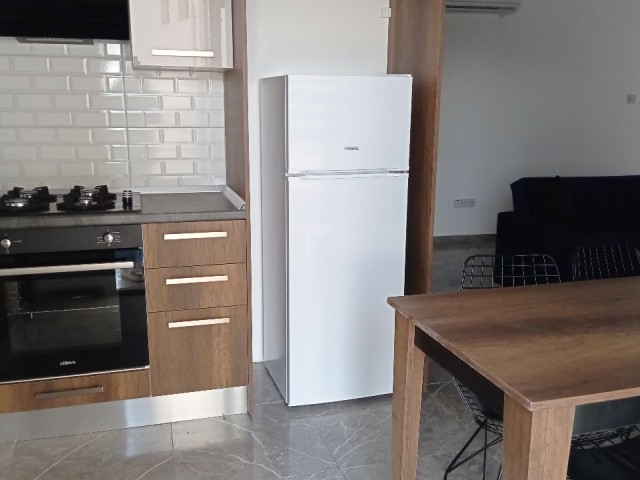 Opportunity flat for sale in a 1-year-old new building with ready tenants, centrally located in the Kızılbaş region, within walking distance of internal affairs and all ministries.