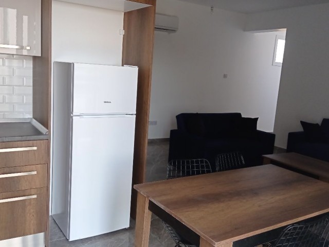 Opportunity flat for sale in a 1-year-old new building with ready tenants, centrally located in the Kızılbaş region, within walking distance of internal affairs and all ministries.