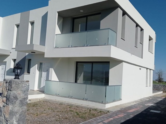 Flughafen 3 Min. Duplex-Haus Gaziköy-Nikosia