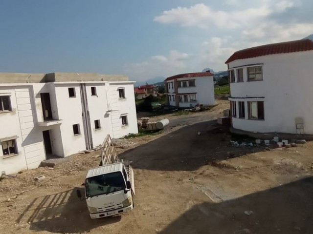 3+1 ZWEI VILLA OPTIONEN IN CATALKÖY 4 Jahreszeiten der Ruhe erwartet Sie mit Berg- und Meerblick. . . . 