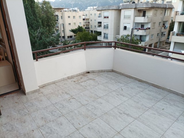 FULLY FURNISHED (2+1) 85 M2 + 50M2 SPACIOUS PENTHOUSE WITH LARGE TERRACE IN A PERFECT LOCATION IN THE MOST BEAUTIFUL REGION OF CYPRUS, GUINEA