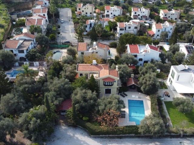 Besonders preisgünstige 3+1-Luxusvilla zur Miete in Kyrenia Ozanköy