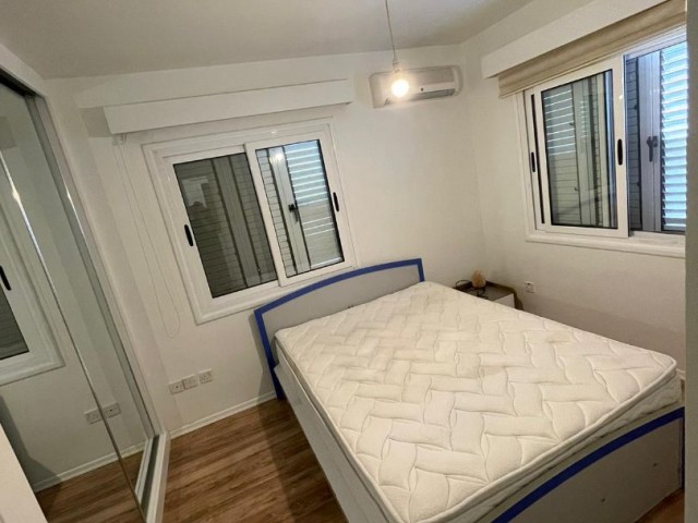 Girne Alsancak'ta satılık 4+1 Site İçerisinde  Villa