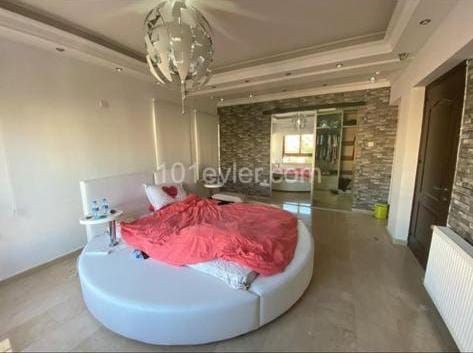 3+1 furnished, modernly designed rental villa in a central location in Gönyeli