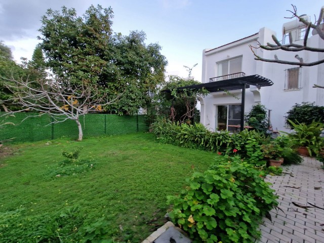 STUNNING VILLA FOR RENT WITH A GARDEN, SPACIOUS 170M2 (3+1) WITH COMMON SWIMMING POOL IN A PRIVATE SITE WITH A GARDEN IN A PERFECT LOCATION AT WALKING DISTANCE TO GAU IN GIRNE