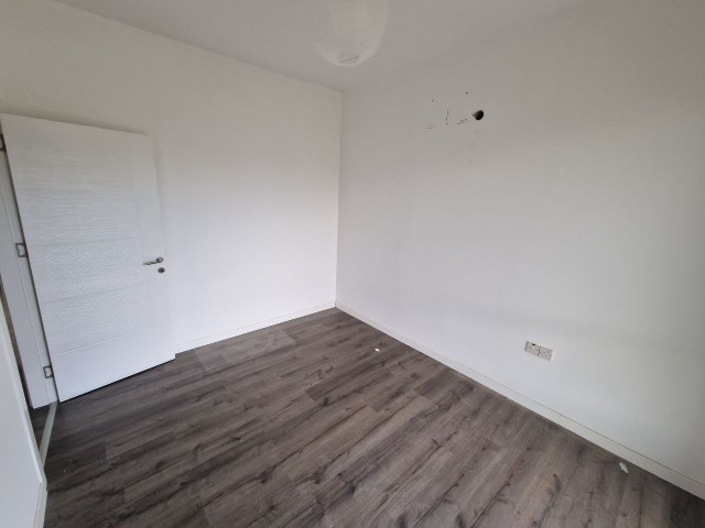 2+1 Maisonette-Villa mit Garten zum Verkauf in Minareliköy. Sofort bezugsfertig