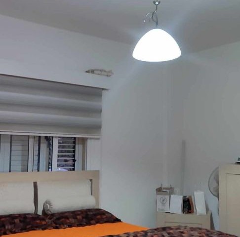 LARGE AND SPACIOUS (3+1) 130M2 TURKISH MADE, VERY AFFORDABLE PRICE FLAT FOR SALE, GROUND FLOOR WITH GARDEN, IN A PERFECT LOCATION IN KÜÇÜK KAYMAKLI.