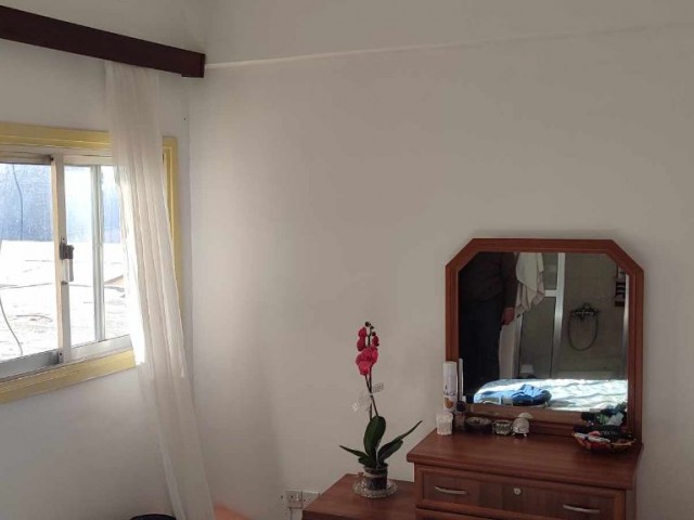 Türkisch hergestellte 130 m² große 3+1-Wohnung zum Verkauf im Bezirk Yenicami in Nikosia