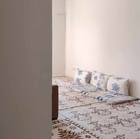 Türkisch hergestellte 130 m² große 3+1-Wohnung zum Verkauf im Bezirk Yenicami in Nikosia