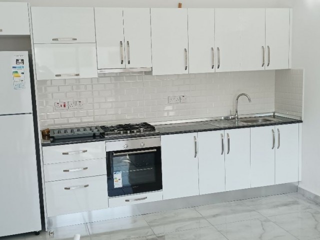 2+1 flat for rent in a central location in Yenikent