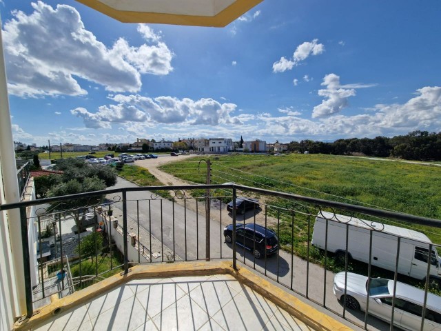 3+1 GERÄUMIGE WOHNUNG IN METEHAN MIT AUSSICHT ZU VERKAUFEN