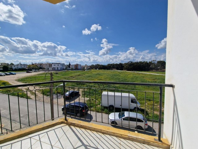 3+1 GERÄUMIGE WOHNUNG IN METEHAN MIT AUSSICHT ZU VERKAUFEN