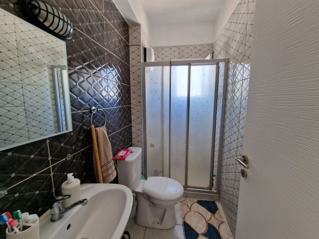 PERFECT LOCATION IN GÖNYELİ 90 M2 (2+1) LARGE SPACIOUS 4 YEARS OLD VERY CLEAN BARGAIN TURKISH MADE FLAT FOR SALE NO VAT AND TRANSFORMER.