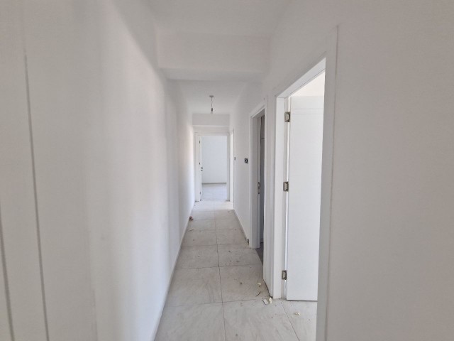 130M2 (3+1) ENSUITE SPACIOUS AND SPACIOUS FLATS IN GÖNYELİDE VILLA AREA WITH TURKISH COACHES, MADE WITH EXCELLENT WORKMANSHIP AND MATERIALS, SUITABLE FOR CREDIT.