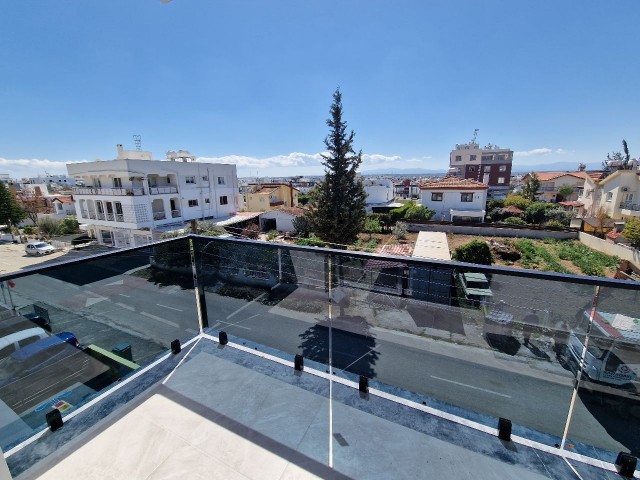 130M2 (3+1) ENSUITE SPACIOUS AND SPACIOUS FLATS IN GÖNYELİDE VILLA AREA WITH TURKISH COACHES, MADE WITH EXCELLENT WORKMANSHIP AND MATERIALS, SUITABLE FOR CREDIT.