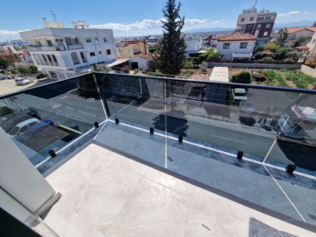 130M2 (3+1) ENSUITE SPACIOUS AND SPACIOUS FLATS IN GÖNYELİDE VILLA AREA WITH TURKISH COACHES, MADE WITH EXCELLENT WORKMANSHIP AND MATERIALS, SUITABLE FOR CREDIT.