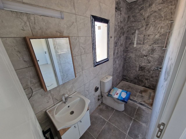 130M2 (3+1) ENSUITE SPACIOUS AND SPACIOUS FLATS IN GÖNYELİDE VILLA AREA WITH TURKISH COACHES, MADE WITH EXCELLENT WORKMANSHIP AND MATERIALS, SUITABLE FOR CREDIT.