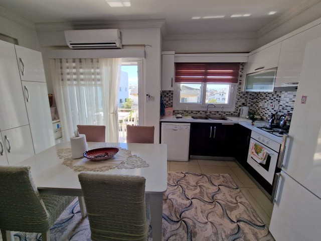 2+1 flat for sale in a decent location in Gönyeli