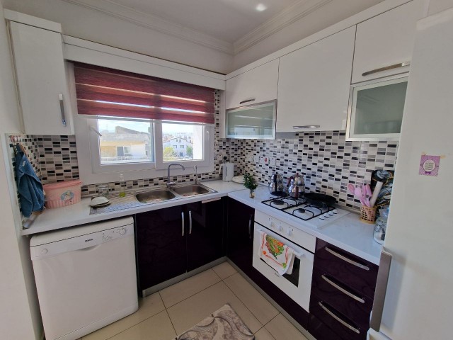 2+1 flat for sale in a decent location in Gönyeli