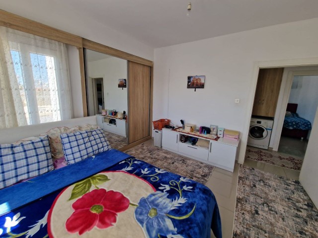 2+1 flat for sale in a decent location in Gönyeli